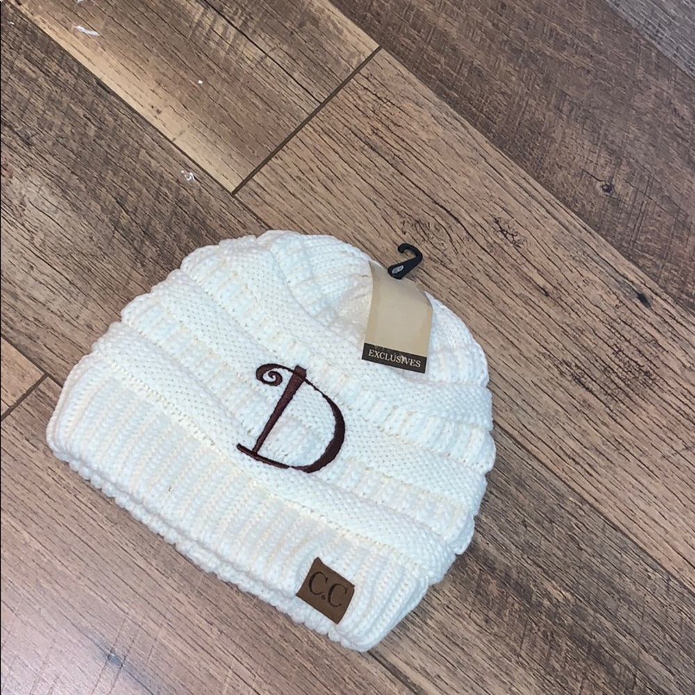 d cc beanie